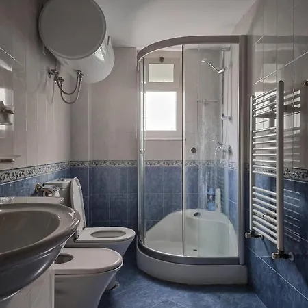 Center Cozy Apartment Tirana