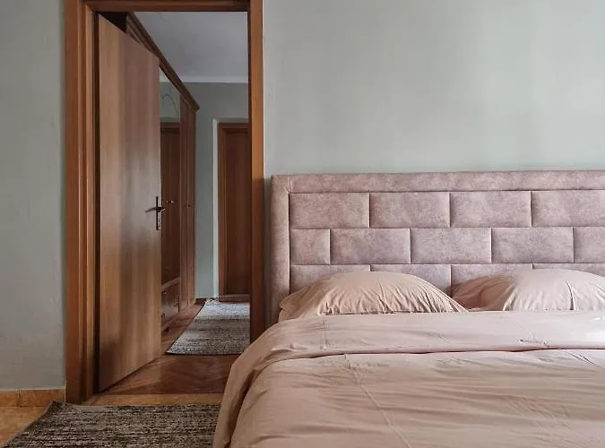 Center Cozy تيرانا