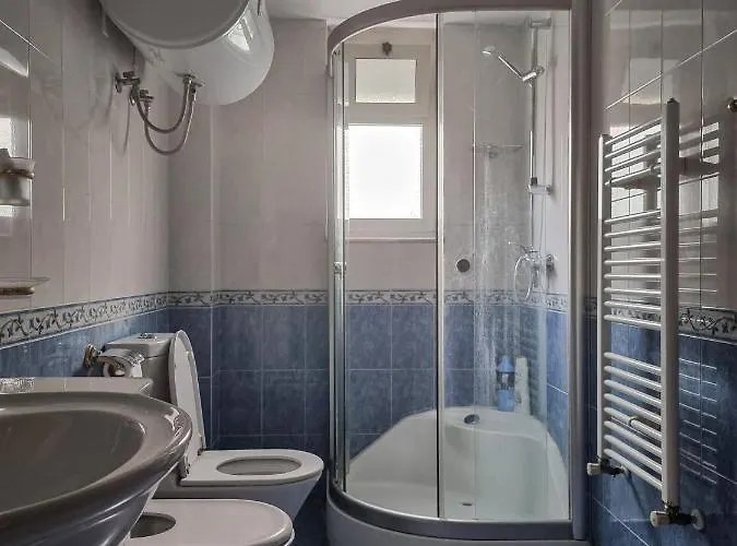 Center Cozy شقة تيرانا